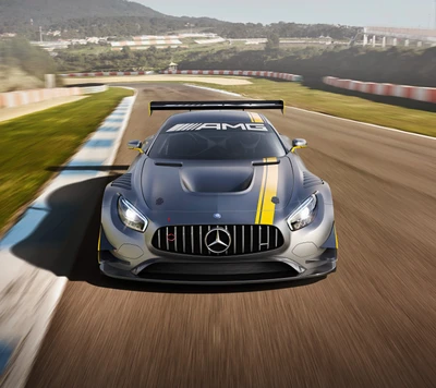 Mercedes-AMG GT3 Rennwagen auf der Strecke