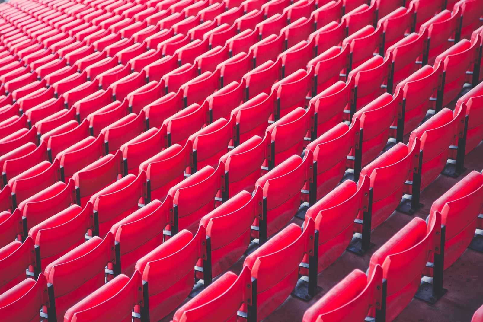 Descargar fondo de pantalla estadio, arena, silla, auditorium, rojo