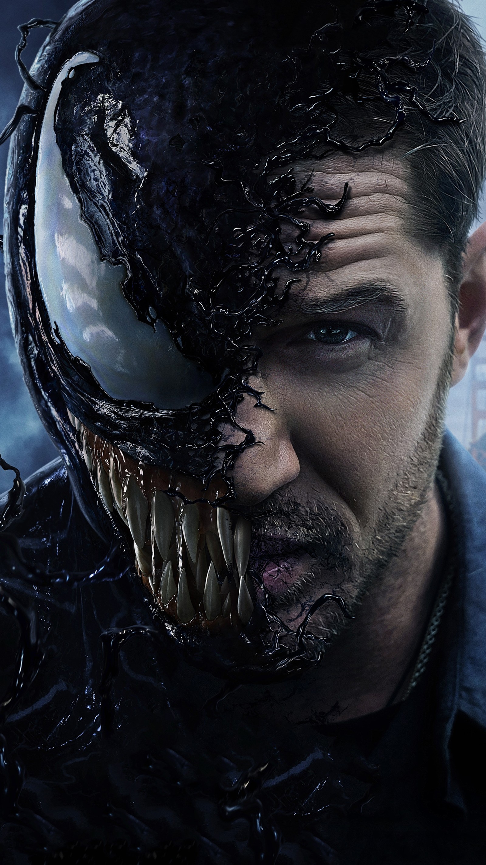 Постер фильма venom с мужчиной с очень резким лицом (том харди, tom hardy, эдди брок, eddie brock, постер)