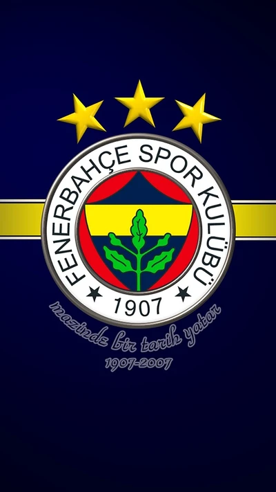 Logo du Club Sportif Fenerbahçe avec trois étoiles et texte commémoratif