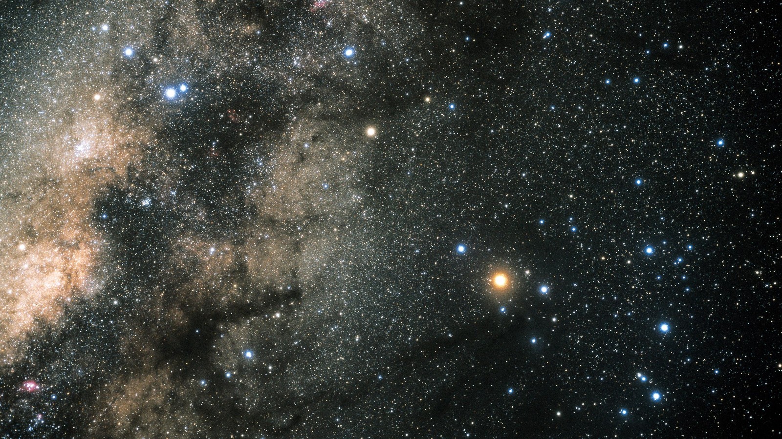 Uma vista da via láctea e das estrelas no céu (galáxia, espaço sideral, objeto astronômico, atmosfera, astronomia)