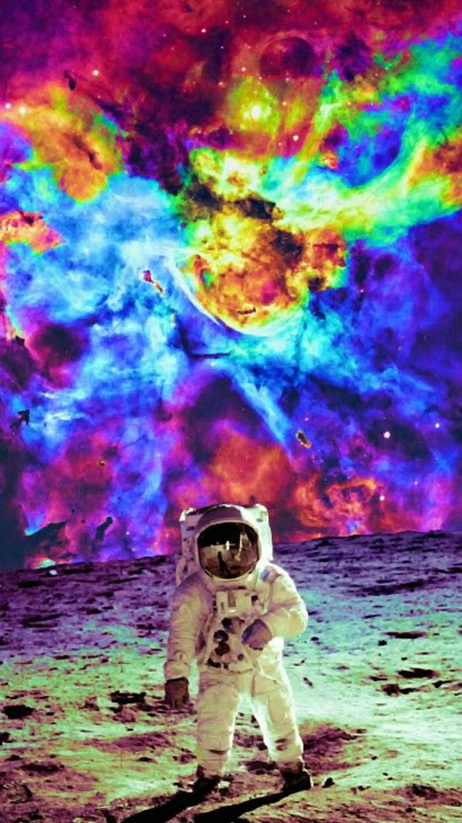 Um astronauta na lua com um fundo de galáxia colorido (colorido, cores, tinta, hippie, lua)