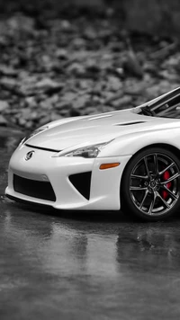 Lexus LFA blanc élégant avec des étriers de frein rouges