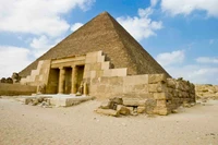 Grande Pyramide de Gizeh : Un monument emblématique ancien et merveille archéologique