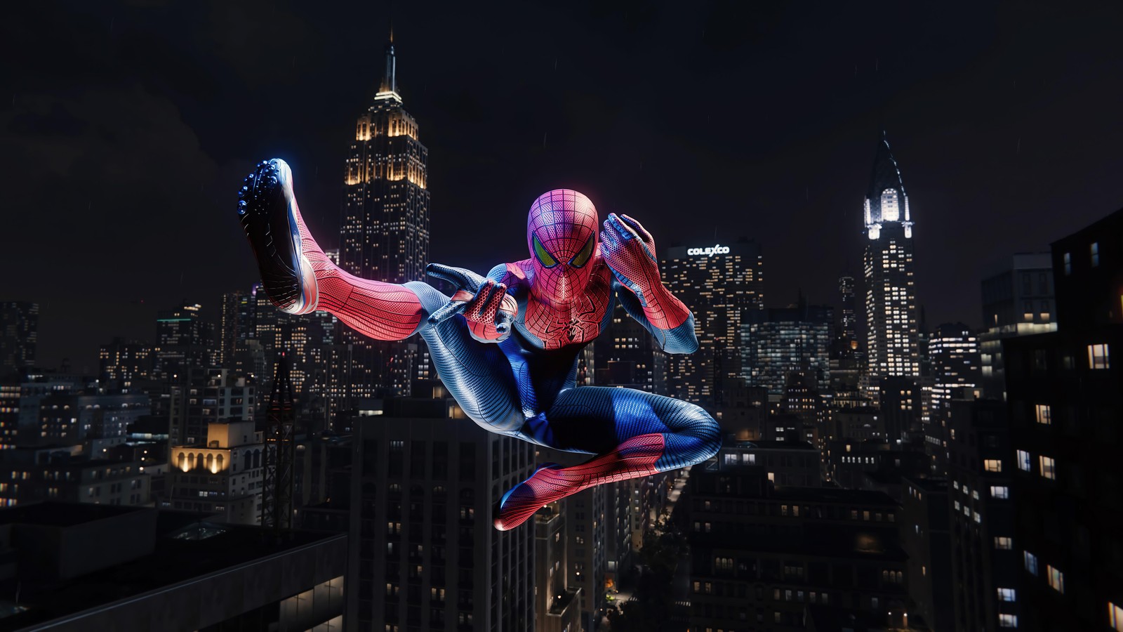 Spider-man saute au-dessus de la ville la nuit dans le merveilleux spider-man (remasterisé, marvels spider man, playstation 4, ps4, jeu vidéo)