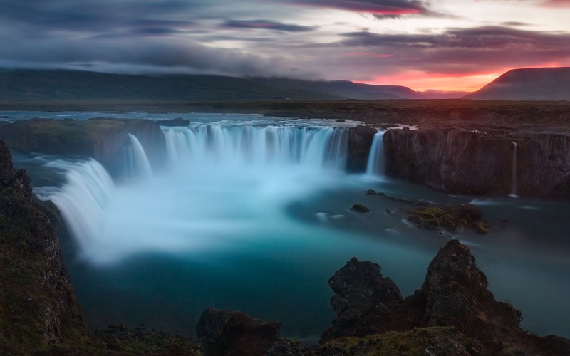 Водопад на фоне заката (водопад, водоем, природа, вода, водные ресурсы)