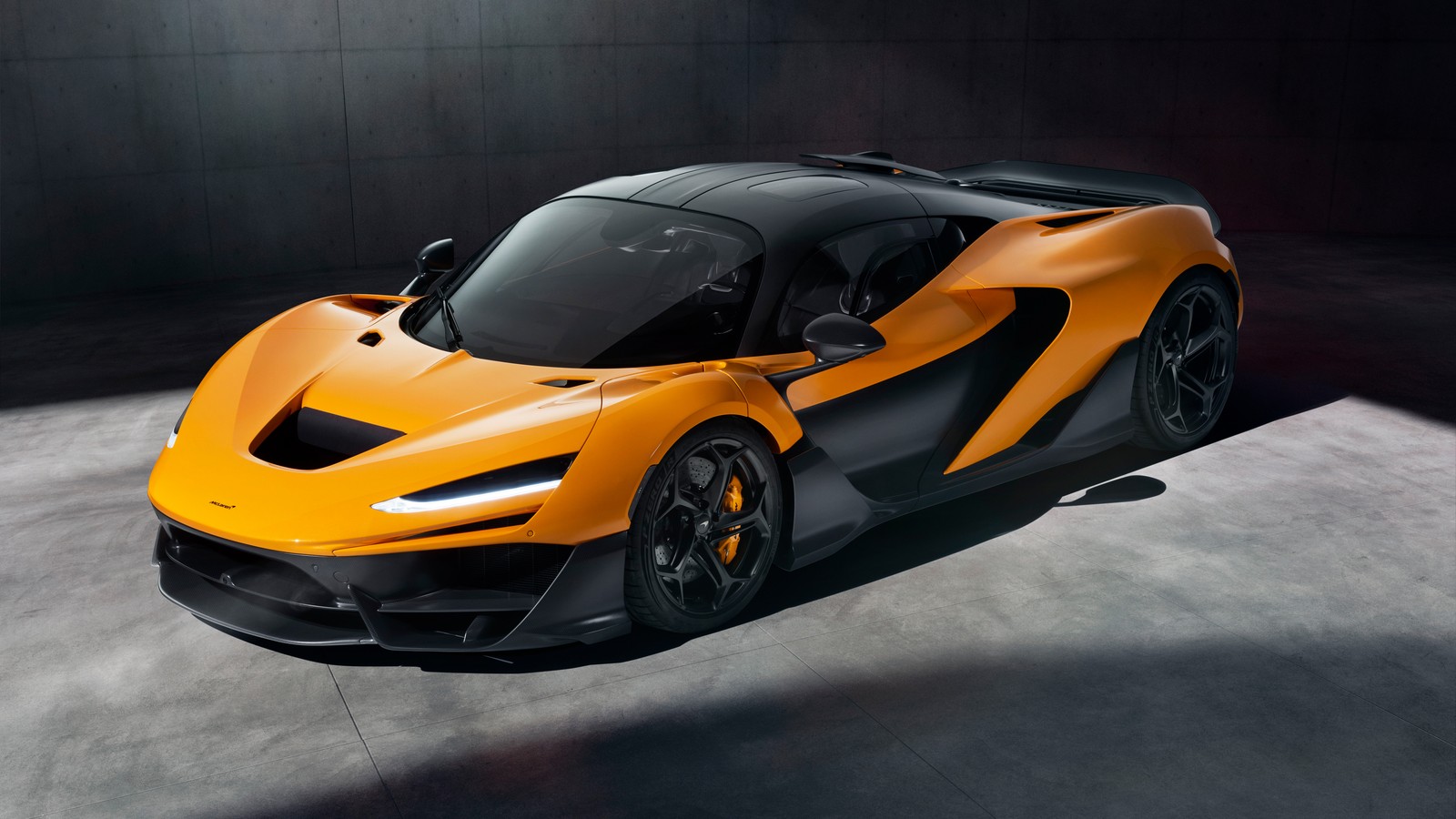 El mclaren vision gt es un supercoche con un diseño elegante (mclaren w1, supercoche, 8k, 2024, 5k)