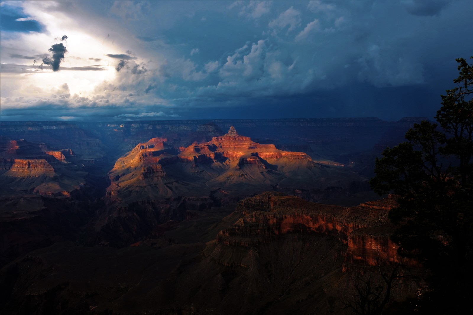 Araffe view of a canyon with a cloudy sky and a few clouds (grand canyon, canyon, nature, cloud, natural landscape)