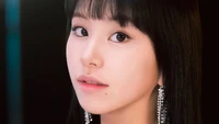 Son Chaeyoung de TWICE : Beauté captivante pour le cinquième anniversaire au Japon