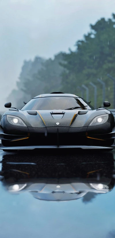 Koenigsegg One:1 en un entorno dinámico y empapado de lluvia, mostrando un diseño elegante y una iluminación automotriz impactante.