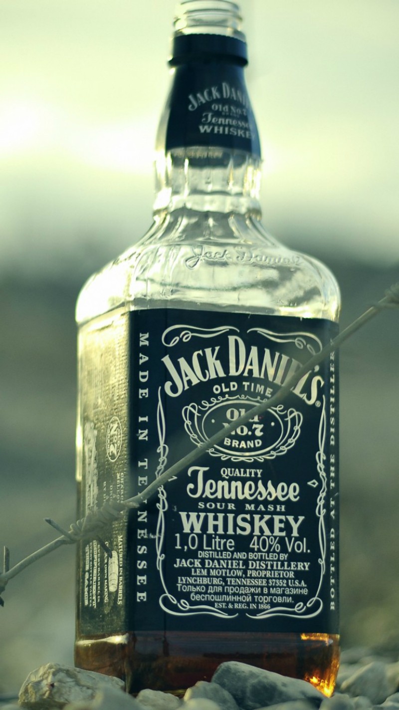 Бутылка виски джек дэниелс на камне (алкоголь, джек даниэльс, jack daniels, виски)