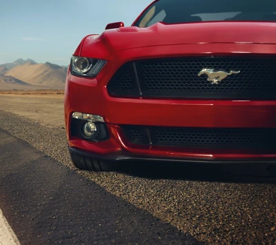 Roter Ford Mustang GT: Ikonisches Muscle Car Frontansicht