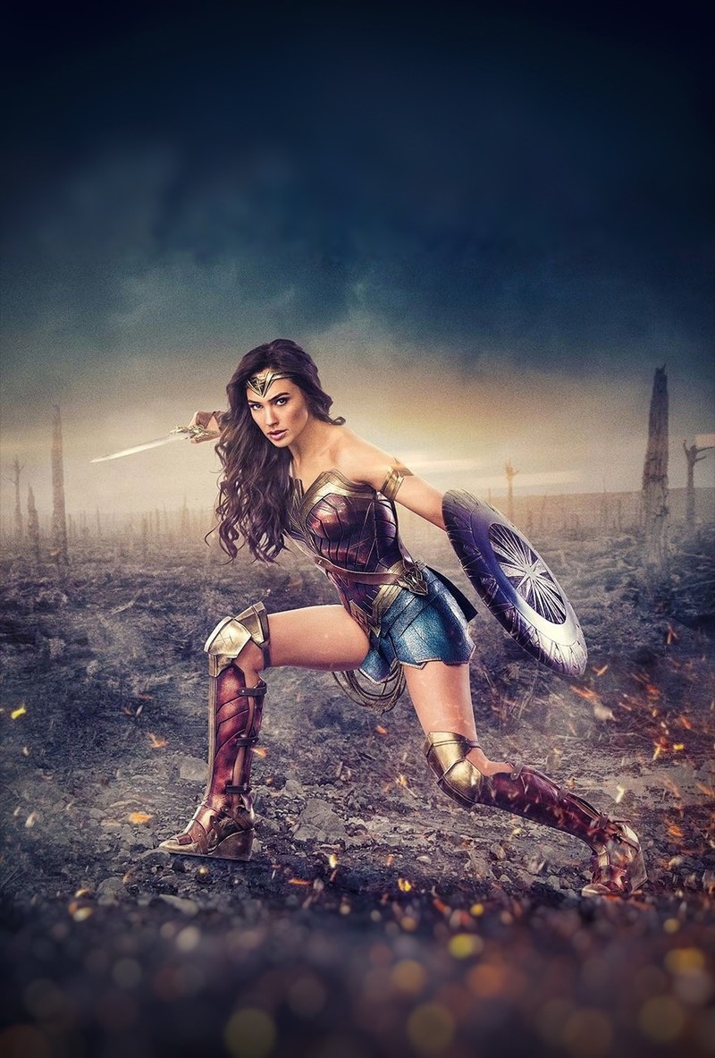 Женщина в костюме бегает по полю (чудо женщина, wonder woman, галь гадот, gal gadot, super women)