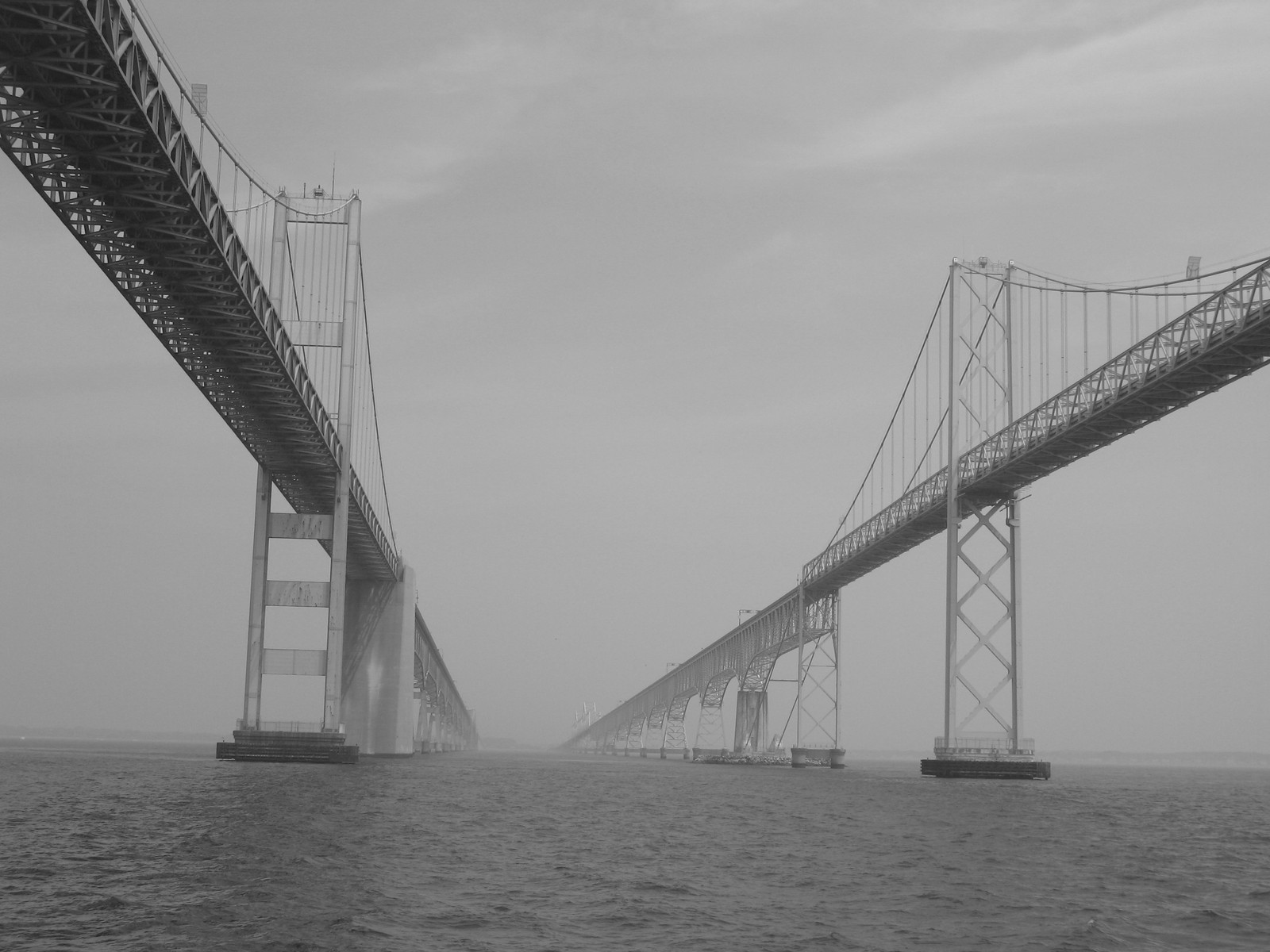 Lade brücke, hängebrücke, extradosierter brücke, wasser, struktur Hintergrund herunter