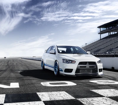 Mitsubishi Lancer Evolution sur la piste de course en HD