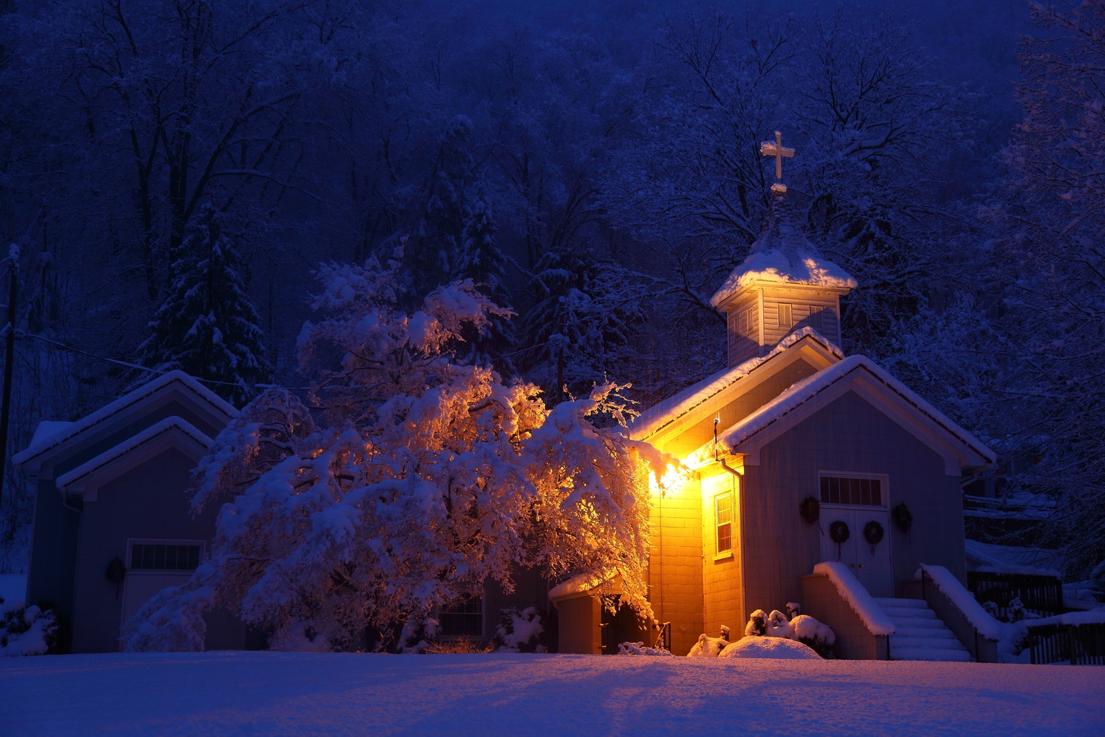 winter, night, snow, lighting, freezing wallpaper