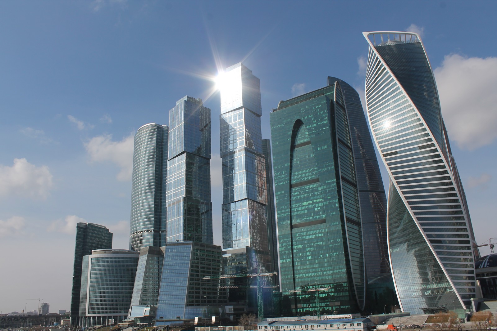 skyscraper, tower block, city, daytime, building wallpaper