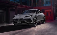 2022 Lamborghini Urus S: Elegancia impactante en un entorno moderno