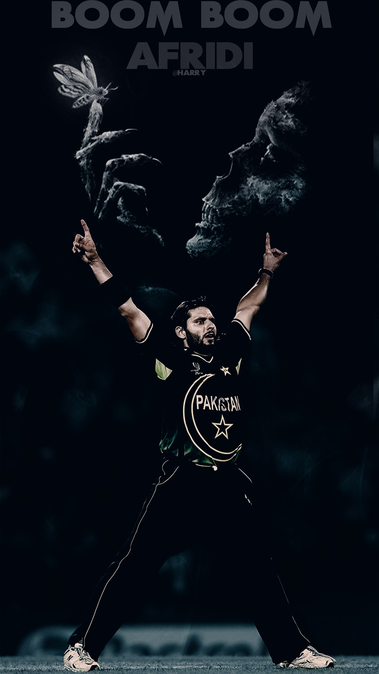 Un homme parfumé tenant un bâton de fumée dans les airs (afridi, batteur, boom boom afridi, bowler, cricket)