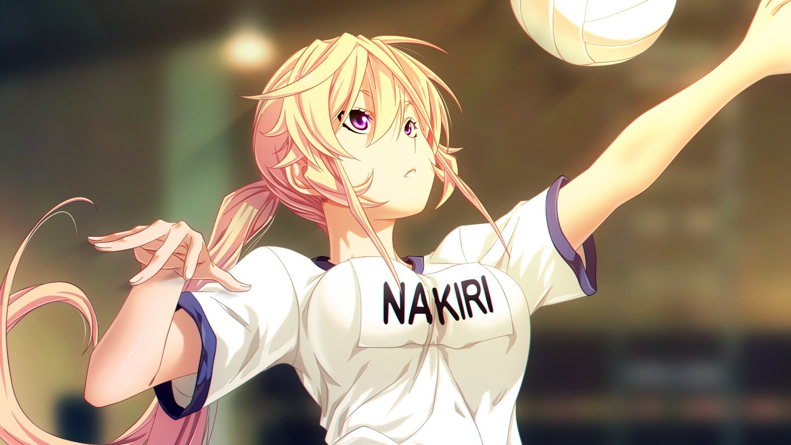 Chica de anime con cabello largo y rosa lanzando un balón de voleibol (guerras de comida, shokugeki no soma, 食戟のソーマ, anime, erina nakiri)