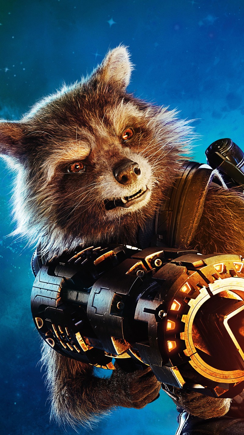 Ракета-смешарик с оружием в руках в фильме (rocket raccoon, ракета, грут, groot, marvel comics)