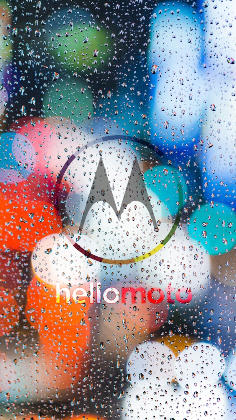 Крупный план логотипа motorola на окне, покрытом дождем (android, чёрный, hd, motorola, погода)