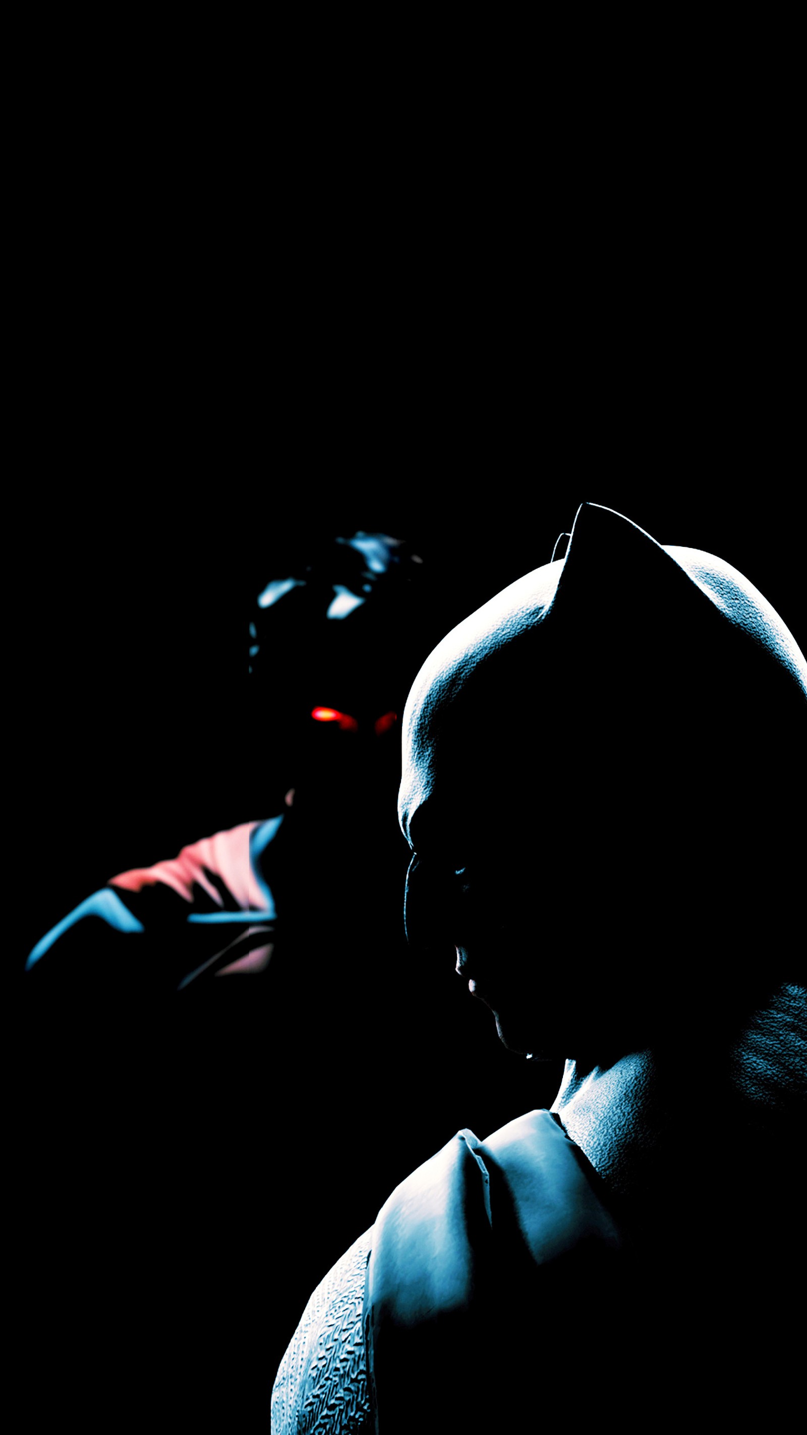 Batman e superman estão de pé no escuro de costas (4k, amoled, batman, escuro, hd)