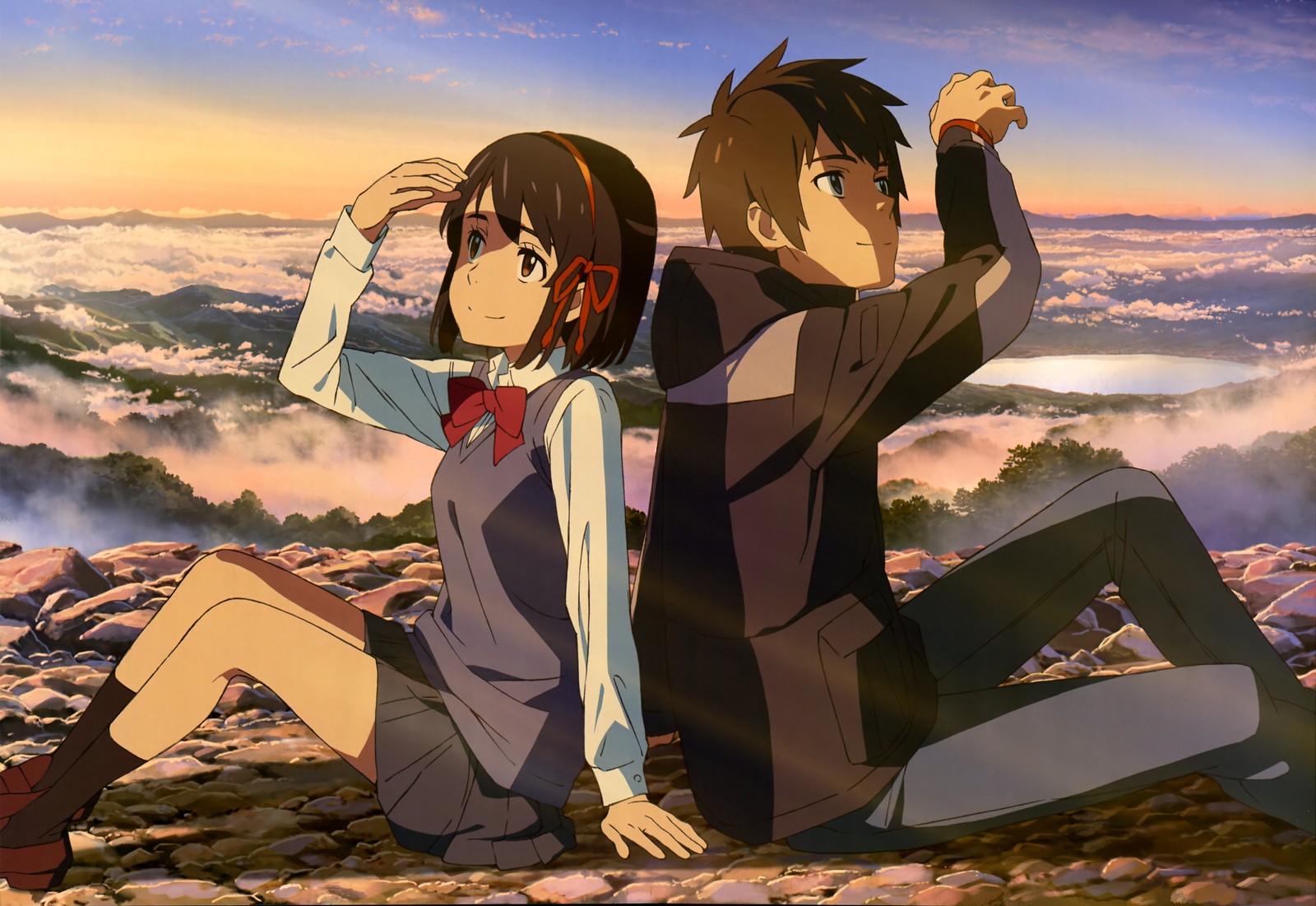 Una pareja de anime sentada en rocas con el océano de fondo (mitsuha miyamizu, taki tachibana, tu nombre, your name, 5k)