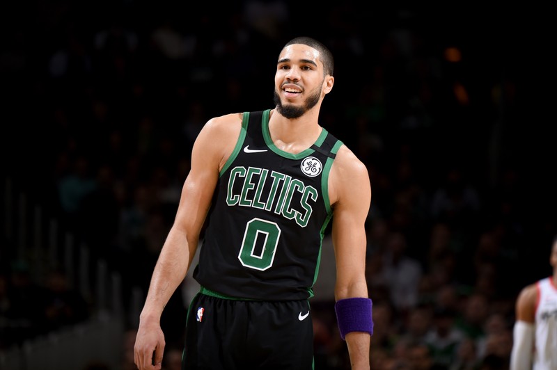 Арабский баскетболист с бородой и в майке (джейсон тейтум, jayson tatum, американский баскетболист, бостонские селтикс, nba)