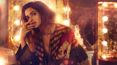 Deepika Padukone: Elegância e glamour cativantes em Bollywood