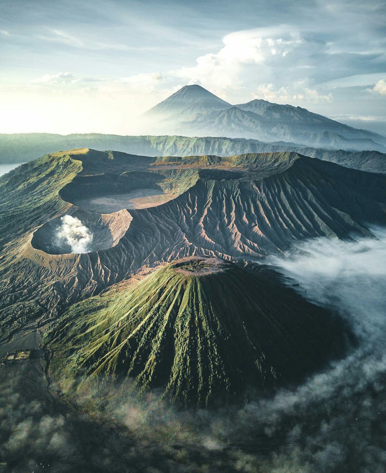 Lade wolken, grün, hd, indonesien, berg Hintergrund herunter