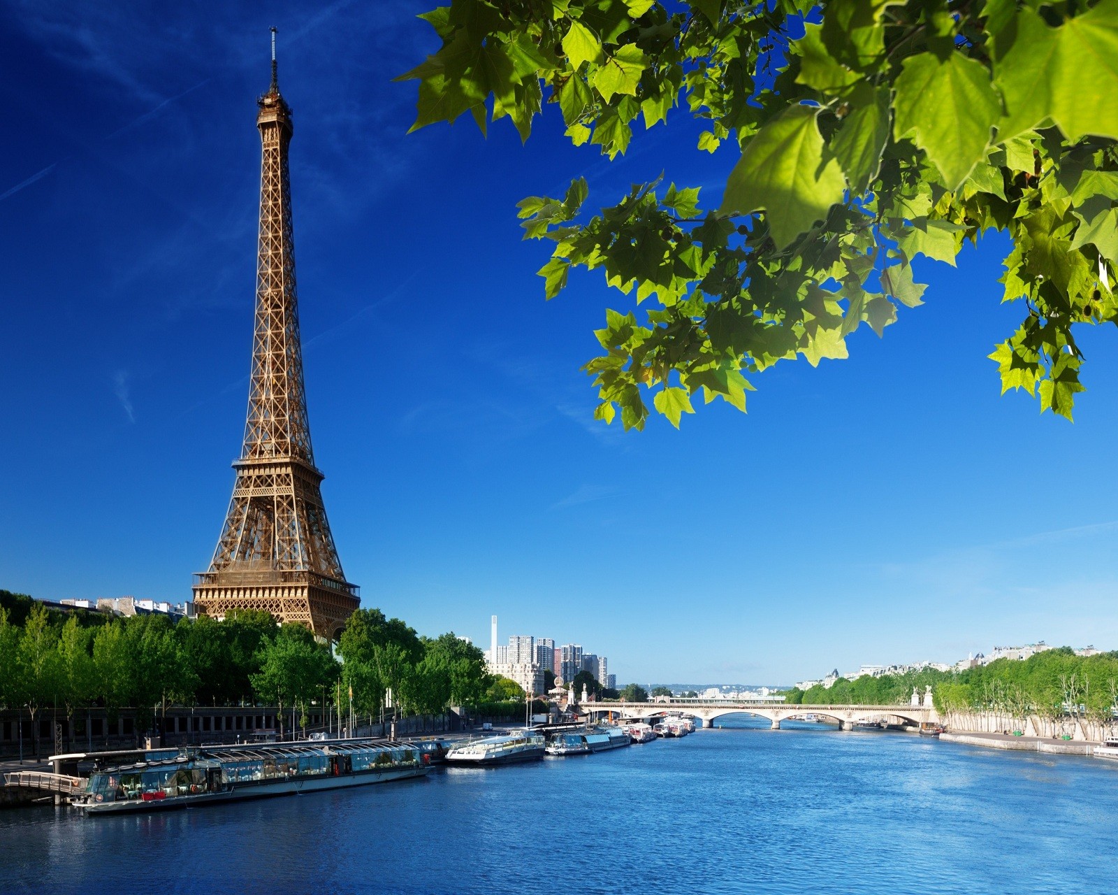 Lade eiffelturm, paris Hintergrund herunter