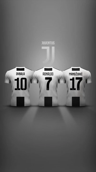 Juventus Jerseys: Dybala 10, Ronaldo 7, Mandžukić 17