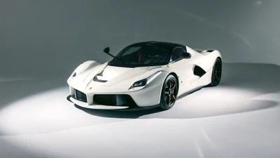 LaFerrari: Удивительный белый спортивный автомобиль шедевр в 4K