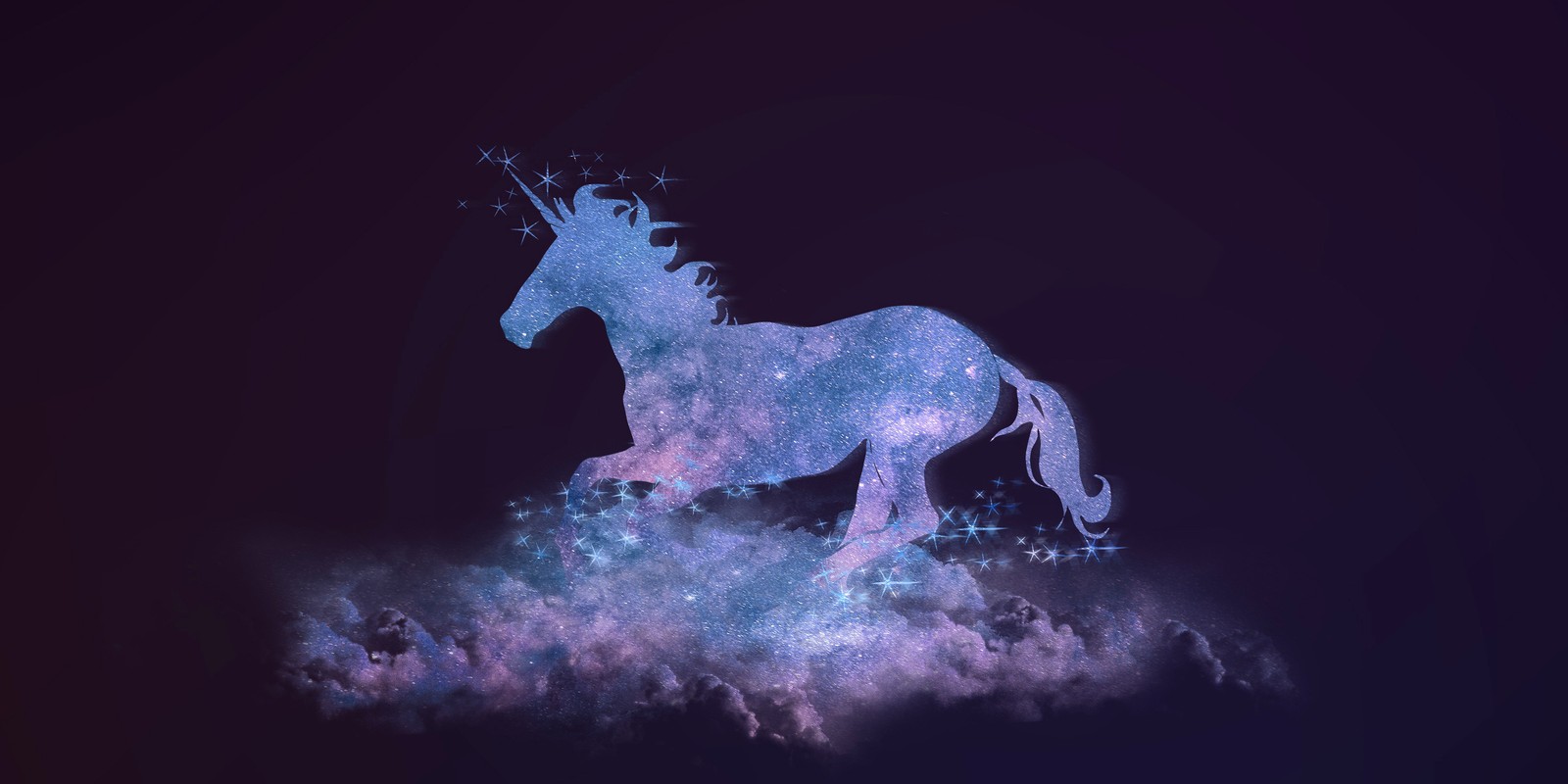 Un unicornio en el cielo con estrellas y nubes (unicornio, púrpura, criatura mítica, caballo, melena)