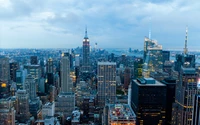 Crepúsculo sobre Manhattan: Um horizonte de arranha-céus e design urbano do Top of the Rock