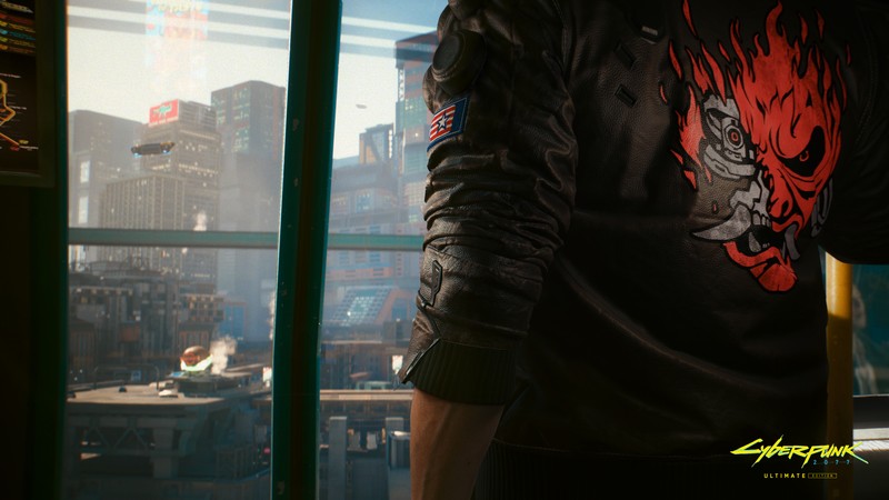 Мужчина стоит перед окном в бейсболке (cyberpunk 2077, ультимативное издание, самурайская куртка, игры, обои 4k)