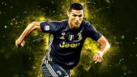 Cristiano Ronaldo in dynamischer Aktion, der seine Fähigkeiten im Juventus-Trikot vor einem lebhaften Hintergrund zeigt.