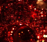 Adornos navideños rojos brillantes