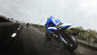 Corridas de motocicleta intensas na chuva na Ilha de Man.