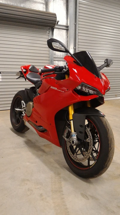 Ducati Panigale 1199 Superbike : Une merveille desmodromique en rouge