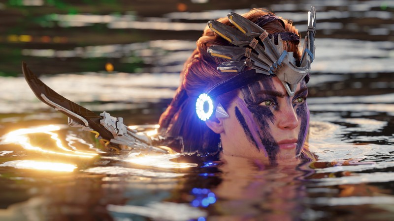 Крупный план человека в воде с огнем (элой, aloy, косплей, cosplay, horizon zero dawn)