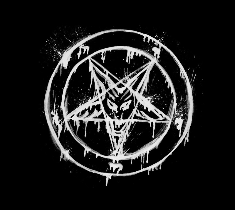 Черно-белая фотография пентаграммы в круге (бапомет, baphomet, пентограмм)