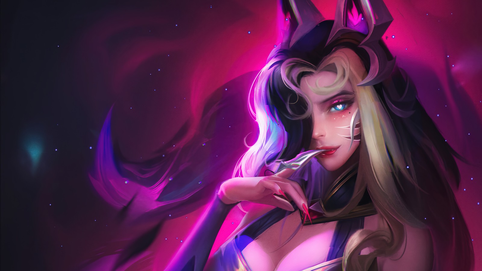 Une femme avec des cornes et une robe violette pose pour une photo (coven, ahri, lol, league of legends, jeu vidéo)