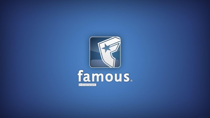 Синий фон с логотипом famous (логотип, бренд, синий, текст, графика)