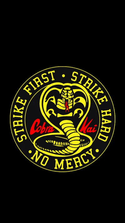 Cobra Kai: Ataque primeiro, ataque forte, sem misericórdia Logotipo