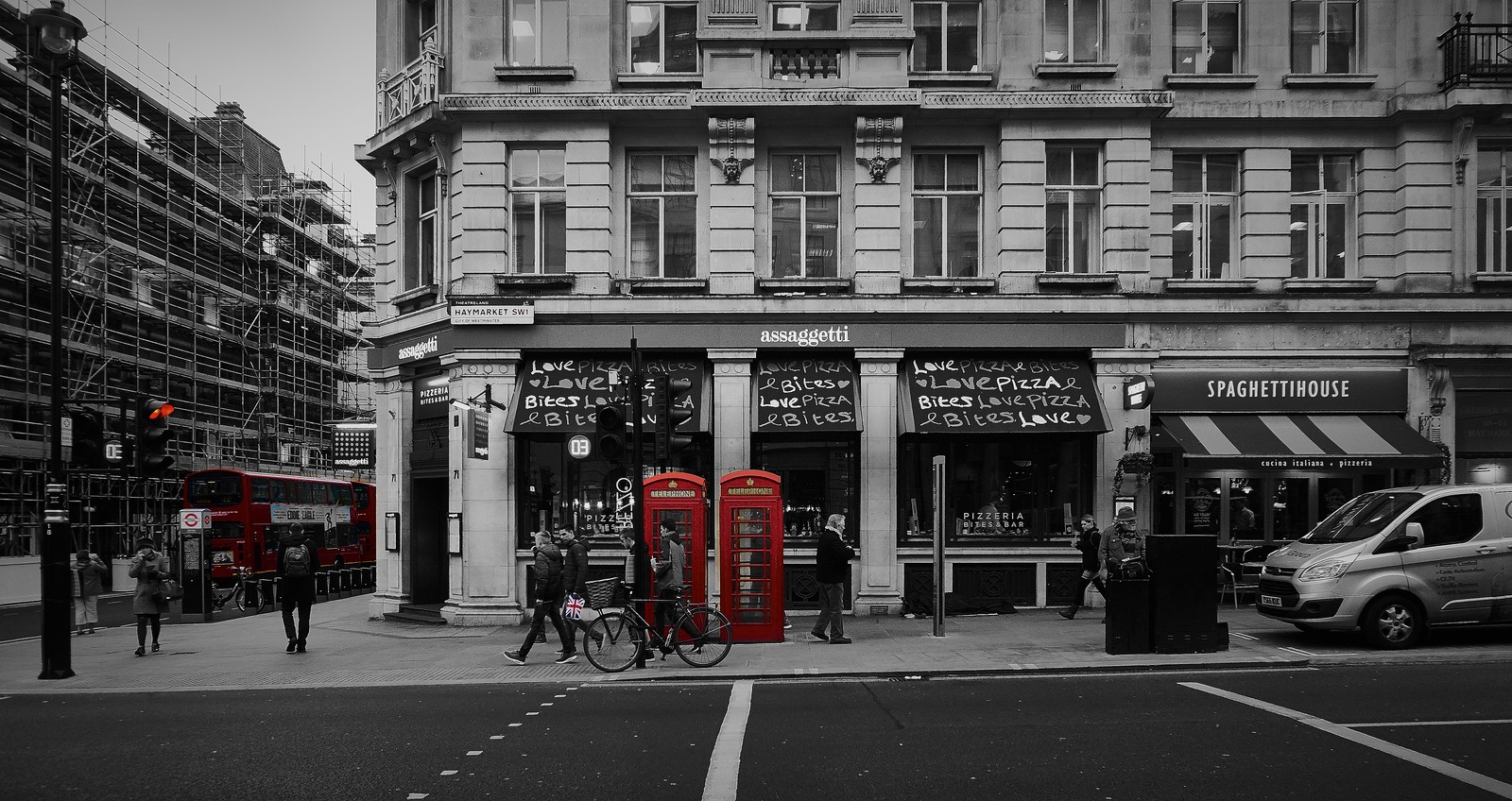 Descargar fondo de pantalla ser, blanco y negro, salpicadura de color, londres, london