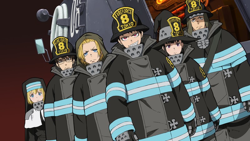 Пожарные в униформе стоят перед зданием (fire force, аниме, anime, огненная бригада, enen no shouboutai)