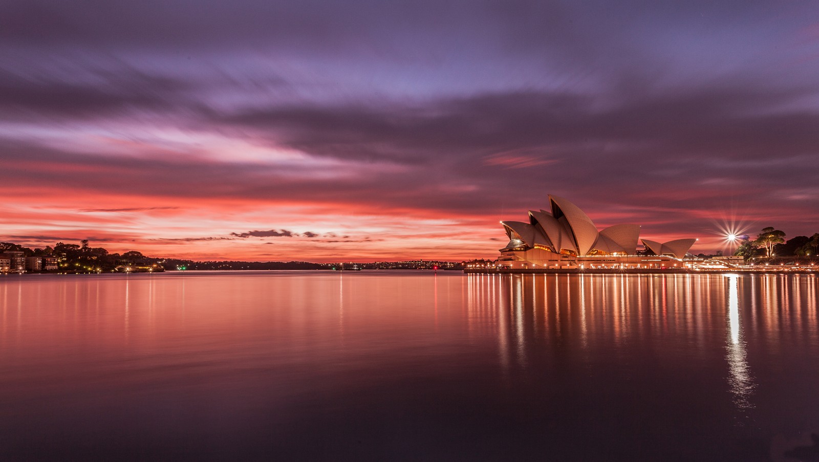 Скачать обои сиднейский оперный театр, sydney opera house, отражение, вода, горизонт