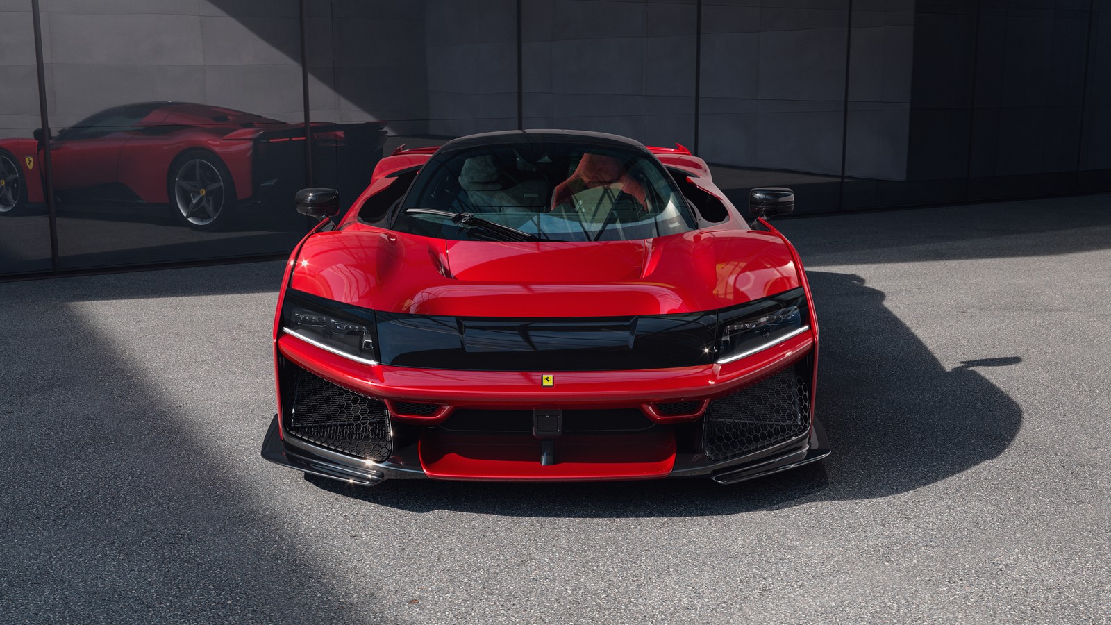 O novo supercarro da ferrari está pronto para ser dirigido (ferrari f80, 8k, hipercarro, carros vermelhos, 2025)